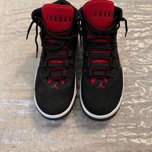 Jordan Max Aura